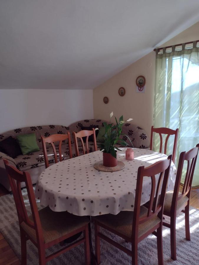 Apartmani Zmiric Primošten Екстериор снимка