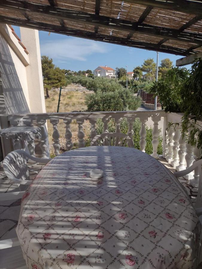 Apartmani Zmiric Primošten Екстериор снимка