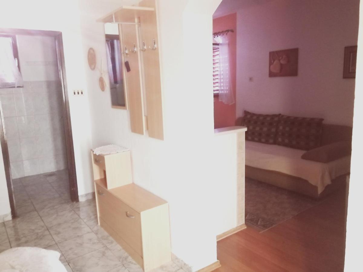 Apartmani Zmiric Primošten Екстериор снимка