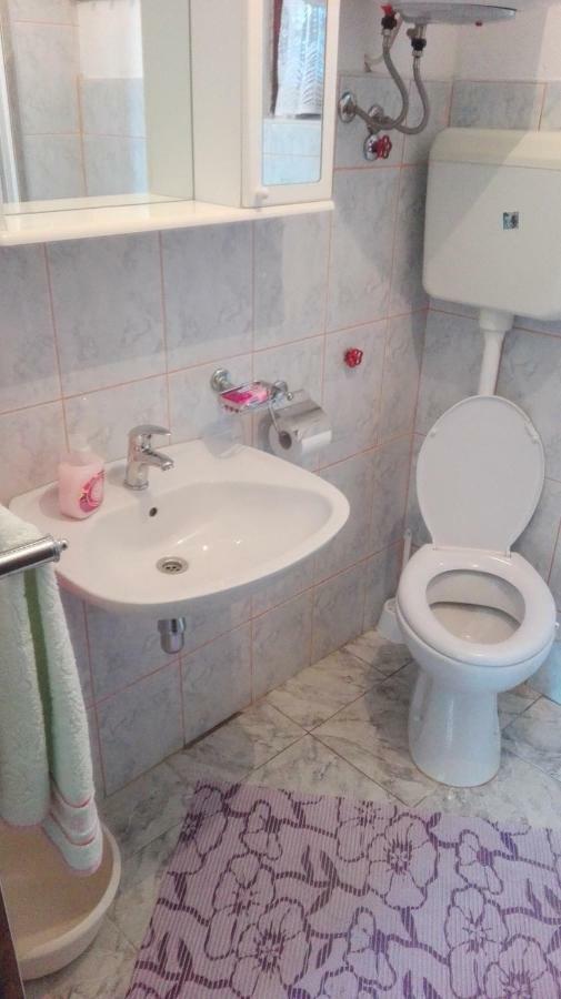 Apartmani Zmiric Primošten Екстериор снимка